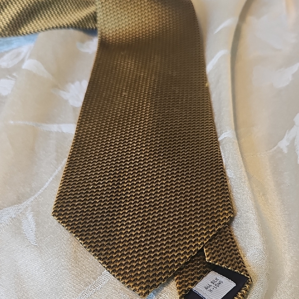 Elegant Gold Men's Tie High Sheen XL Size